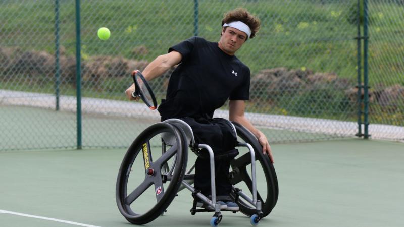 male wheelchair tennsi player Nico Langmann